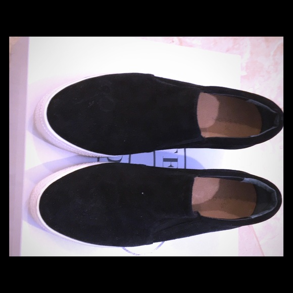caslon austin slip on